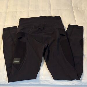 Lululemon Athletica hiking pocketed leggings black